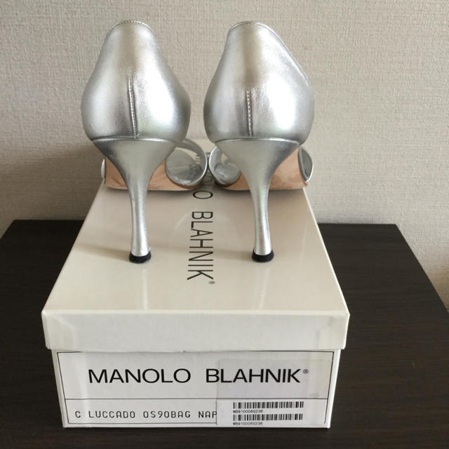 MANOLO BLAHNIK(マノロブラニク)のanjuu様　専用〜マノロブラニク シルバーパンプス レディースの靴/シューズ(ハイヒール/パンプス)の商品写真