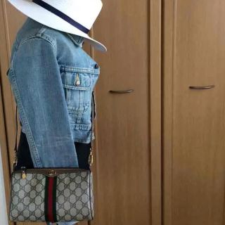Gucci - 芸能人愛用!!廃盤激レア大人気!!オールドグッチ