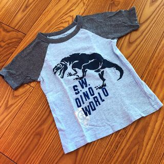 ベビーギャップ(babyGAP)の555セール☆美品☆GAP110半袖Tシャツ恐竜柄(Tシャツ/カットソー)