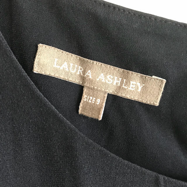 LAURA ASHLEY(ローラアシュレイ)のローラアシュレイ ワンピース レディースのワンピース(ひざ丈ワンピース)の商品写真