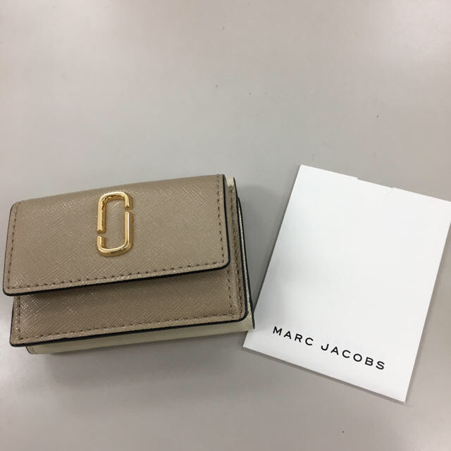 MARC JACOBS(マークジェイコブス)のemiさま専用MARC JACOBS 三つ折り財布 ミニウォレット レディースのファッション小物(財布)の商品写真