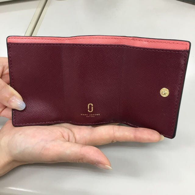 MARC JACOBS(マークジェイコブス)のemiさま専用MARC JACOBS 三つ折り財布 ミニウォレット レディースのファッション小物(財布)の商品写真