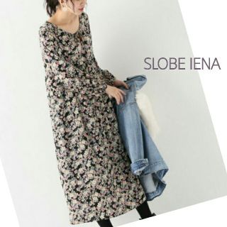 スローブイエナ(SLOBE IENA)のSLOBE IENAフラワープリントキーネックワンピース(ロングワンピース/マキシワンピース)