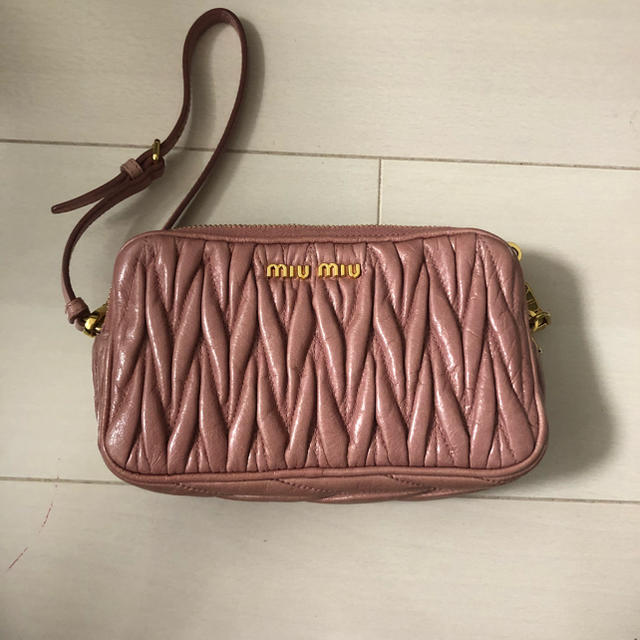 miumiu ポーチ ハンドバッグ