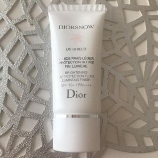 クリスチャンディオール(Christian Dior)のDiorSNOWブライトニングUVプロテクション(化粧下地)