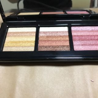 ボビイブラウン(BOBBI BROWN)のボビーブラウンシマーブリック(フェイスカラー)