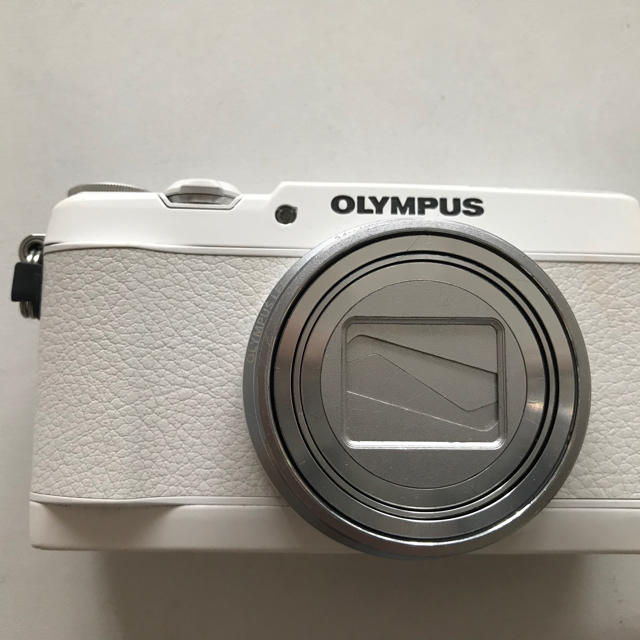 OLYMPUS(オリンパス)のOLYMPUS1600万画素デジカメ14000円 スマホ/家電/カメラのカメラ(コンパクトデジタルカメラ)の商品写真