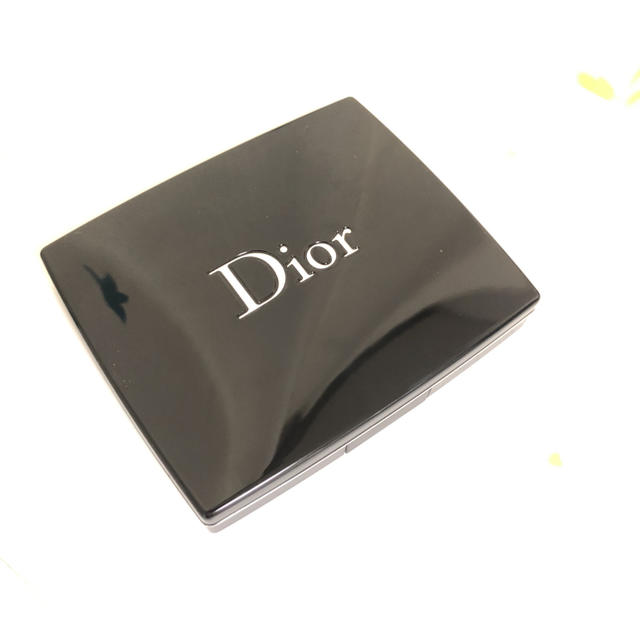Dior(ディオール)の【限定品】Dior サンク クルール 857 ルビー コスメ/美容のベースメイク/化粧品(アイシャドウ)の商品写真