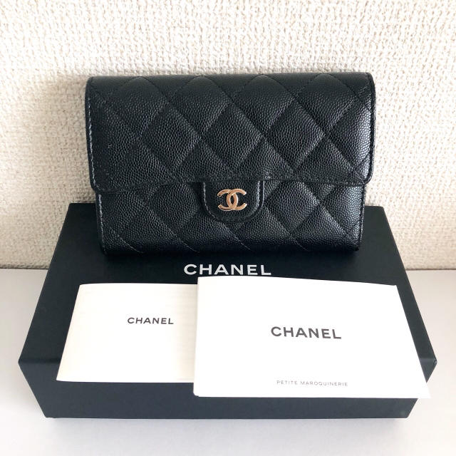 誠実 CHANEL - シャネル キャビアスキン 折財布 財布 - skconcept.com