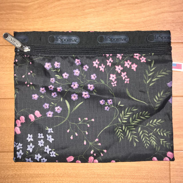 LeSportsac(レスポートサック)の難ありUSAタグ付きレスポートサックポーチ KIKIキキ レディースのファッション小物(ポーチ)の商品写真