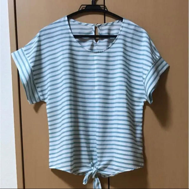 アキキ 23SS swan blouse ブラウス 半袖 Vネック アイボリー