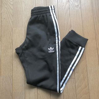 アディダス(adidas)のadidas トラックパンツ(カジュアルパンツ)