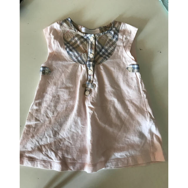 BURBERRY(バーバリー)の値下げ★バーバリー ベビードレス６Ｍ 68センチ 綺麗！ キッズ/ベビー/マタニティのベビー服(~85cm)(シャツ/カットソー)の商品写真