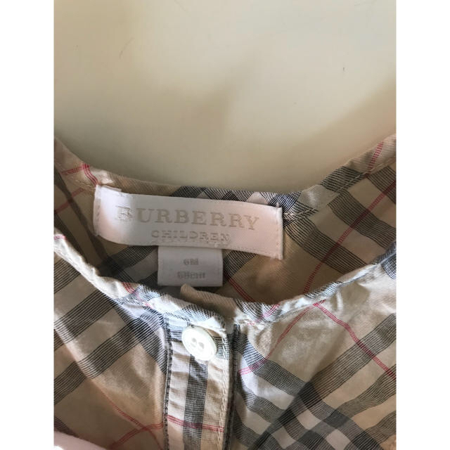 BURBERRY(バーバリー)の値下げ★バーバリー ベビードレス６Ｍ 68センチ 綺麗！ キッズ/ベビー/マタニティのベビー服(~85cm)(シャツ/カットソー)の商品写真