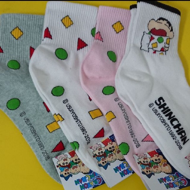 ドラ様 専用  クレヨンしんちゃん パジャマ柄 靴下 レディースのレッグウェア(ソックス)の商品写真