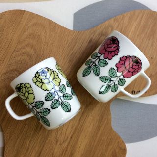 マリメッコ(marimekko)の新品 2個 marimekko VIHKIRUUSU ヴィヒキルース マグカップ(食器)