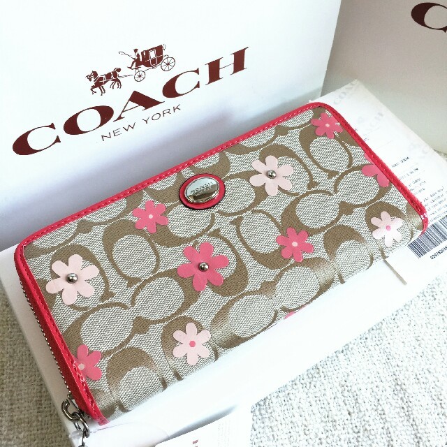 COACH(コーチ)のCOACH長財布 コーチ正規品 F51339 花柄 フローラル 女性用財布 新品 レディースのファッション小物(財布)の商品写真