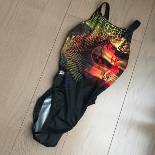 スピード(SPEEDO)の競泳用水着(水着)