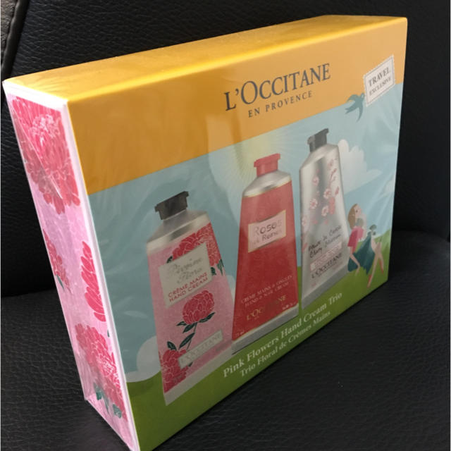 L'OCCITANE(ロクシタン)の値下げ  ロクシタン   ハンドクリームトリオ   未使用 コスメ/美容のボディケア(ハンドクリーム)の商品写真