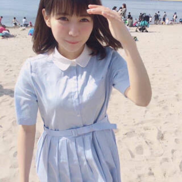 f.i.n.t クレリック衿プリーツシャツワンピース - ひざ丈ワンピース