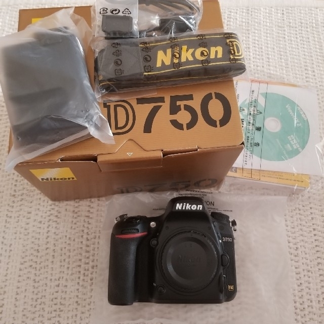 最新入荷】 Nikon - 送料込 ニコン D750 ボディ フルサイズ デジタル
