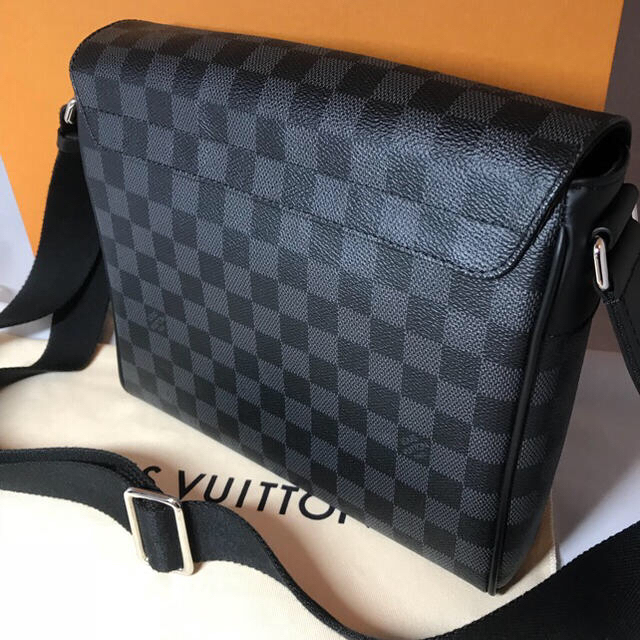 LOUIS VUITTON(ルイヴィトン)のルイヴィトン 極美品☆現行モデル ダミエ メッセンジャーバッグ メンズのバッグ(メッセンジャーバッグ)の商品写真