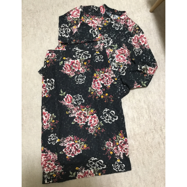 ZARA(ザラ)の美品 ❤︎ ZARA レース 花柄 セットアップ レディースのトップス(カットソー(長袖/七分))の商品写真