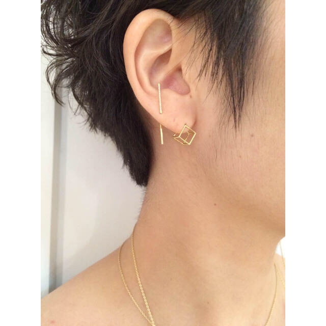 shihara スクエアピアス - ピアス