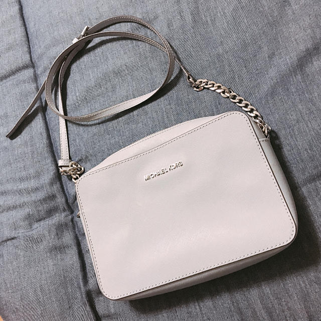 Michael Kors - ショルダーバッグ グレーの通販 by ♡｜マイケルコースならラクマ