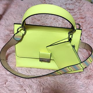 ザラ(ZARA)の美品☆ ZARA ショルダーバッグ(ショルダーバッグ)