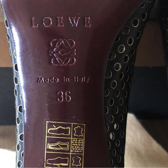 LOEWE(ロエベ)のぷぷ様専用   LOEWE パンプス レディースの靴/シューズ(ハイヒール/パンプス)の商品写真