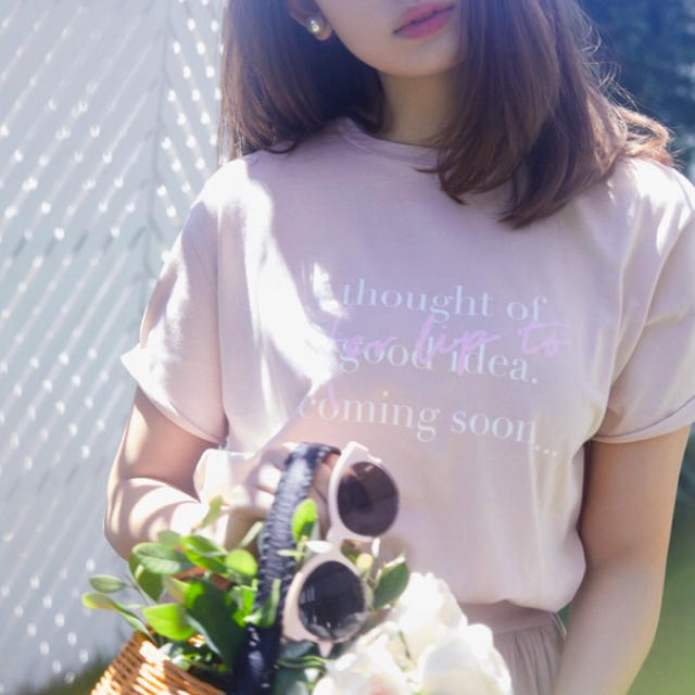 AKB48(エーケービーフォーティーエイト)の完売商品 herlipto♡ロゴT レディースのトップス(Tシャツ(半袖/袖なし))の商品写真