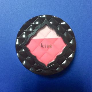 イセハン(伊勢半)のkiss パフチークス 01Aristo Pink(チーク)