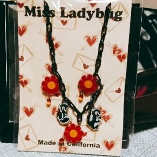 本日限定値下げ☆彡Miss Lady bug ネックレス(ピアス)