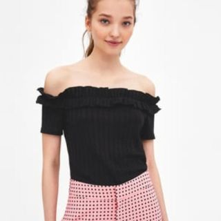 ザラ(ZARA)の新品タグつき ZARA オフショルトップス(カットソー(半袖/袖なし))