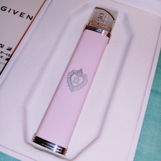 GIVENCHY(ジバンシィ)の【送込】新品同様・GIVENCHYスリムガスライター・PINK×SILVER レディースのファッション小物(その他)の商品写真