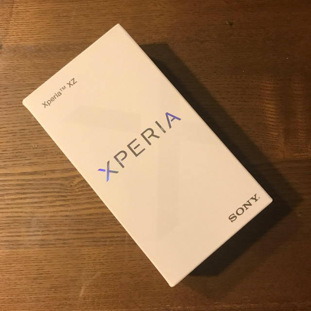 SONY(ソニー)のXperia XZ SIMロック解除済 新品同様 フォレストブルー スマホ/家電/カメラのスマートフォン/携帯電話(スマートフォン本体)の商品写真