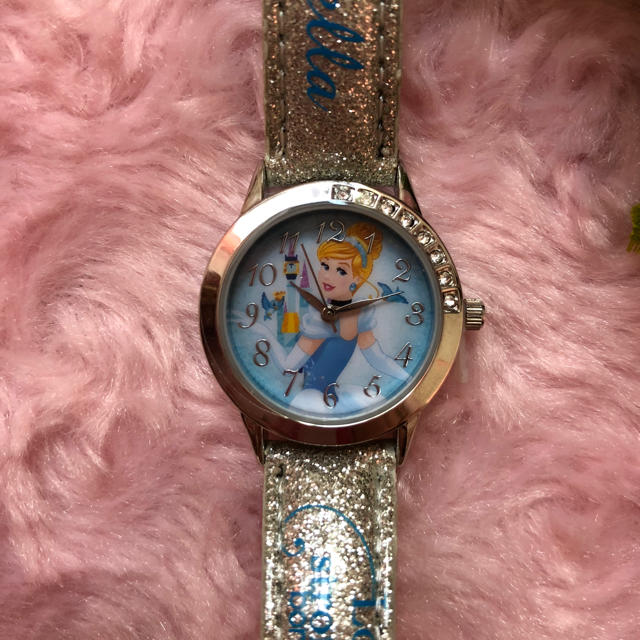 シンデレラ(シンデレラ)のMS様 専用♡ ディズニープリンセス シンデレラ 腕時計 新品未使用  レディースのファッション小物(腕時計)の商品写真