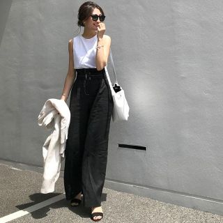 ザラ(ZARA)の完売品 ザラ ベルト付き リネン パンツ ガウチョ ワイド スカーチョ KBF(カジュアルパンツ)