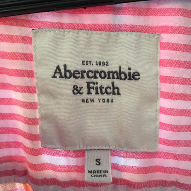 Abercrombie&Fitch(アバクロンビーアンドフィッチ)のアバクロ チェックシャツ ピンク レディースのトップス(シャツ/ブラウス(長袖/七分))の商品写真