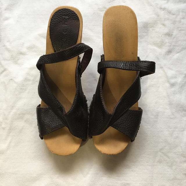 archi(アーキ)のARCHI ウッドヒールサンダル レディースの靴/シューズ(サンダル)の商品写真