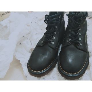 ドクターマーチン(Dr.Martens)の【美品！】Dr.Martens(ドクターマーチン) 6ホール 黒 イングランド製(ローファー/革靴)