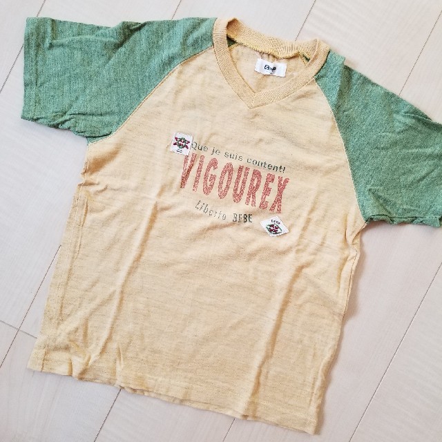 BeBe(ベベ)のbebe Tシャツ キッズ/ベビー/マタニティのキッズ服男の子用(90cm~)(Tシャツ/カットソー)の商品写真