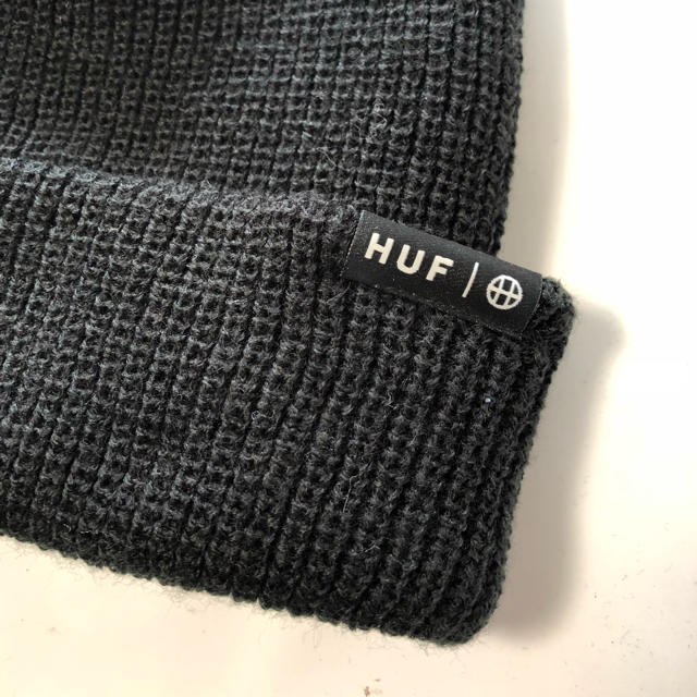 HUF(ハフ)のHUF ハフ ニット帽 黒 ビーニー 帽子 スケート スケボー ブランド SUP メンズの帽子(ニット帽/ビーニー)の商品写真