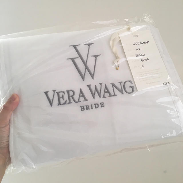 Vera Wang(ヴェラウォン)のverawang hayley 確認用 レディースのフォーマル/ドレス(ウェディングドレス)の商品写真