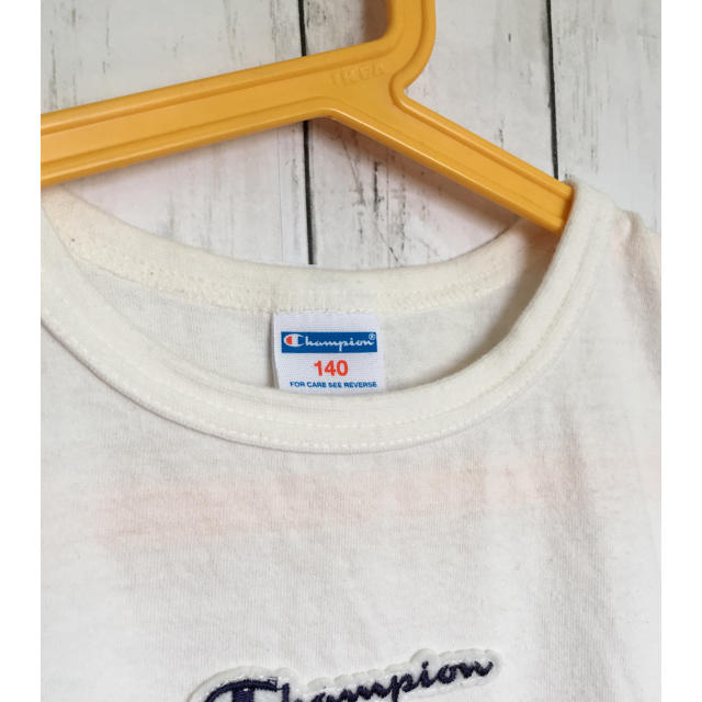 Champion(チャンピオン)の＊champion チャンピオン 白Tシャツ＊140 キッズ/ベビー/マタニティのキッズ服男の子用(90cm~)(Tシャツ/カットソー)の商品写真