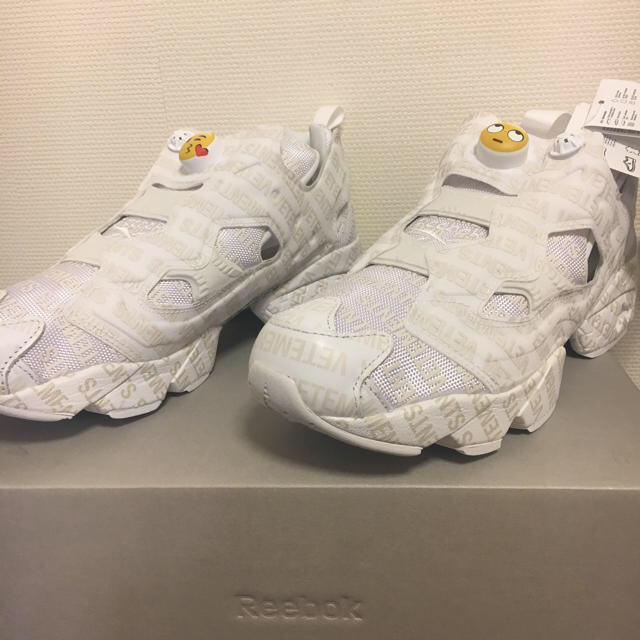 Reebok(リーボック)のvetements reebok insta pump fury メンズの靴/シューズ(スニーカー)の商品写真