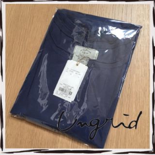 アングリッド(Ungrid)のラス1【新品】ネックカットハーフスリーブtee(Tシャツ(半袖/袖なし))