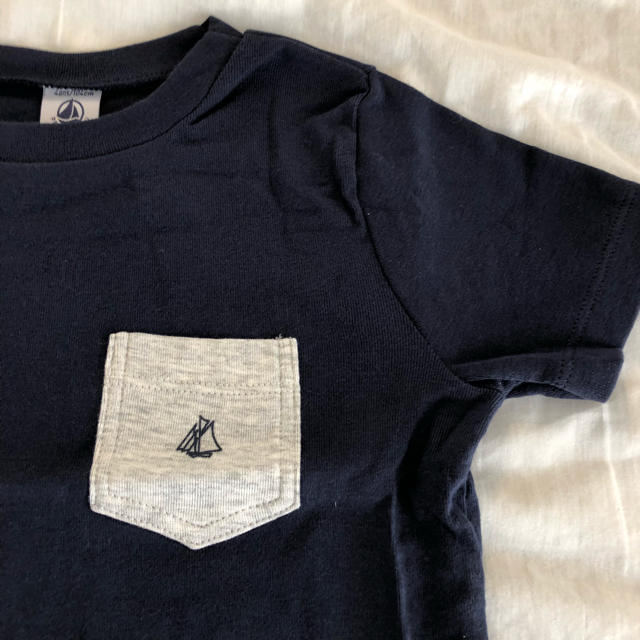 PETIT BATEAU(プチバトー)の♡みー♡様専用☆6ans プチバトー クルーネック半袖Ｔシャツ キッズ/ベビー/マタニティのキッズ服男の子用(90cm~)(Tシャツ/カットソー)の商品写真