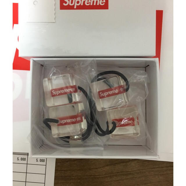 Supreme(シュプリーム)のsupreme Hair Bobbles  ヘアゴム   レディースのヘアアクセサリー(ヘアゴム/シュシュ)の商品写真